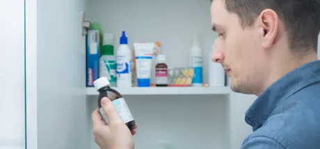 How to Organise Your Medicine Cabinet: Storage Tips & Essential Checklist