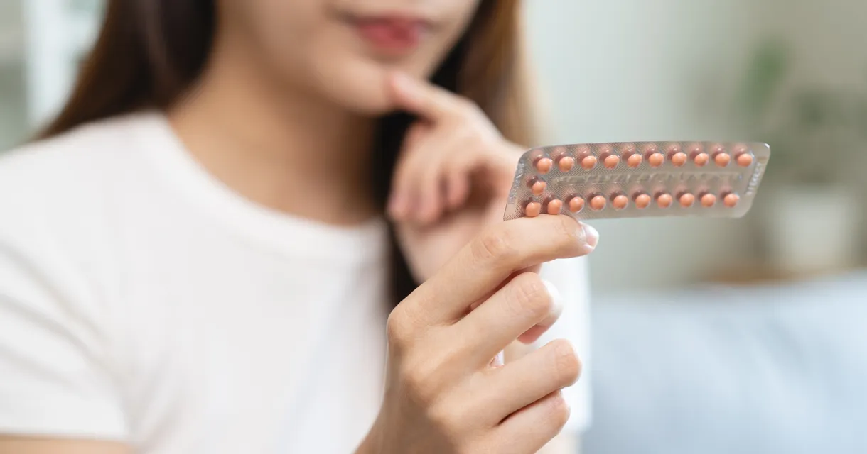 Does the Contraceptive Pill Cause Weight Gain? [What Studies Show]