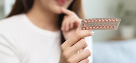 Does the Contraceptive Pill Cause Weight Gain? [What Studies Show]