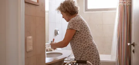 Tips and Aids for Bathroom Safety for the Elderly as we approach Winter