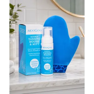 MooGoo Natural Tanning Mousse 200ml & Mitt Bundle