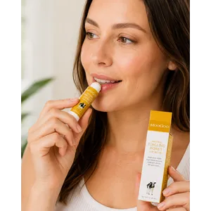MooGoo Tingling Honey Lip Balm 5g